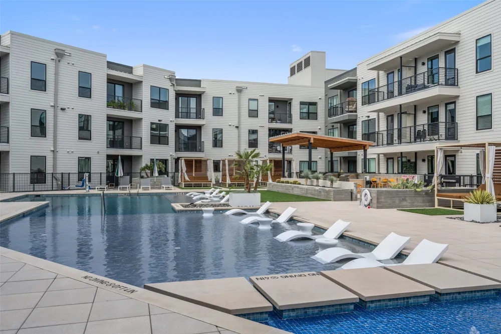 1701 Simond Avenue #206 Austin, TX 78723