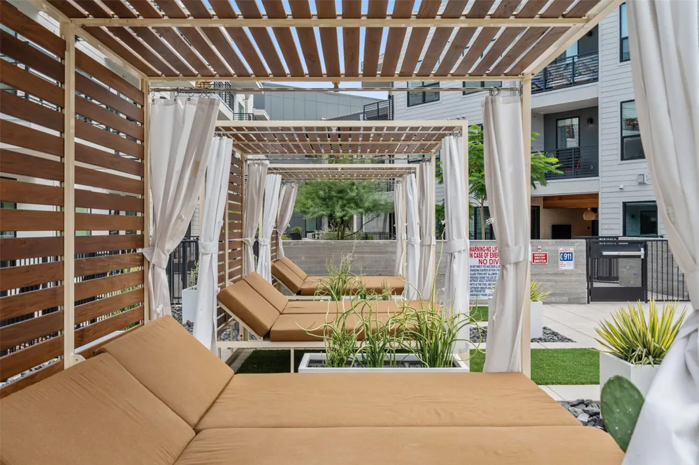 1701 Simond Avenue #206 Austin, TX 78723