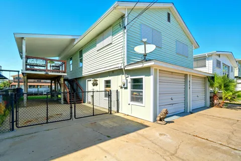 439 Pompano Street