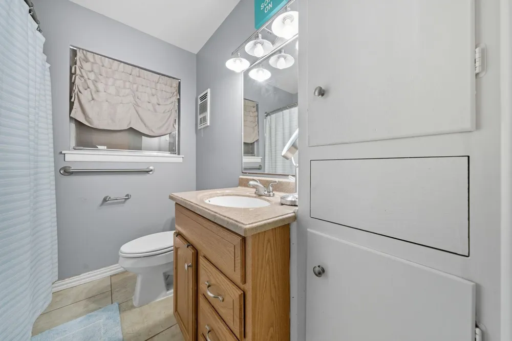 439 Pompano Street Bayou Vista, TX 77563