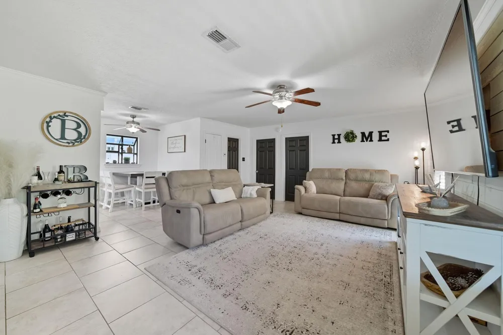 439 Pompano Street Bayou Vista, TX 77563