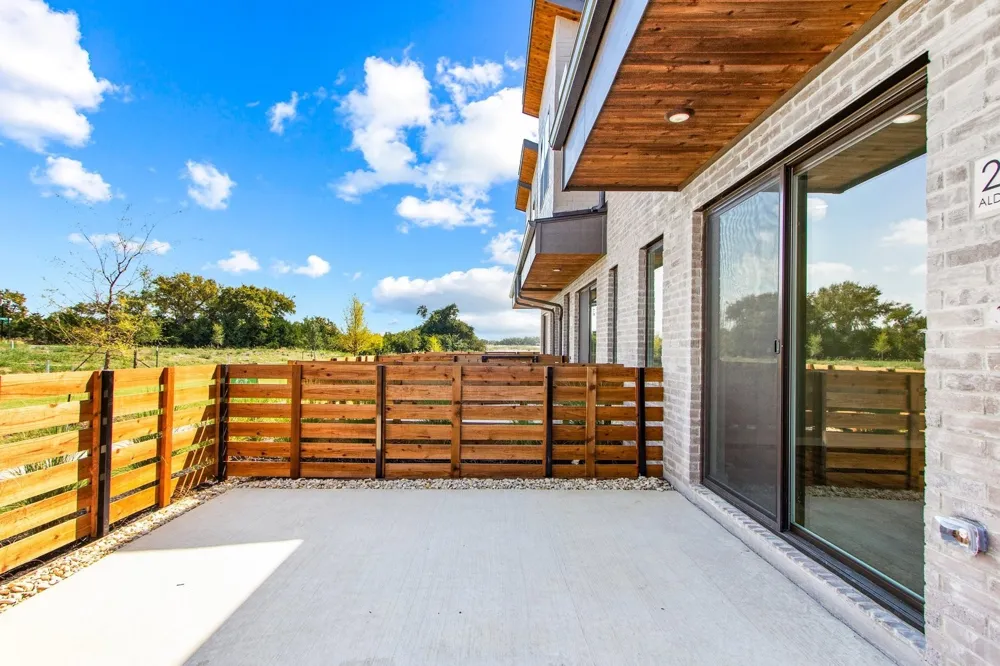 2020 NE Aldrich Mews Celina, TX 75009