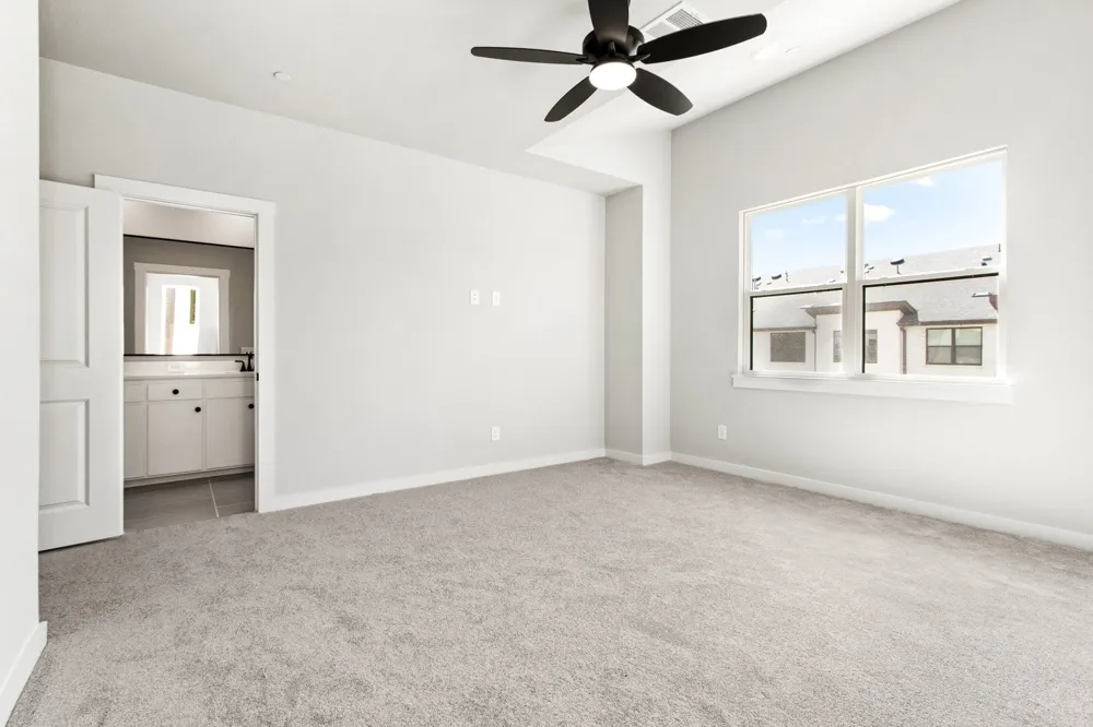 2020 NE Aldrich Mews Celina, TX 75009