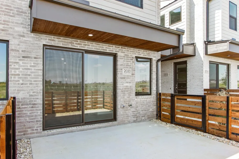 2020 NE Aldrich Mews Celina, TX 75009