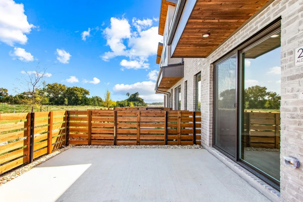2020 NE Aldrich Mews Celina, TX 75009