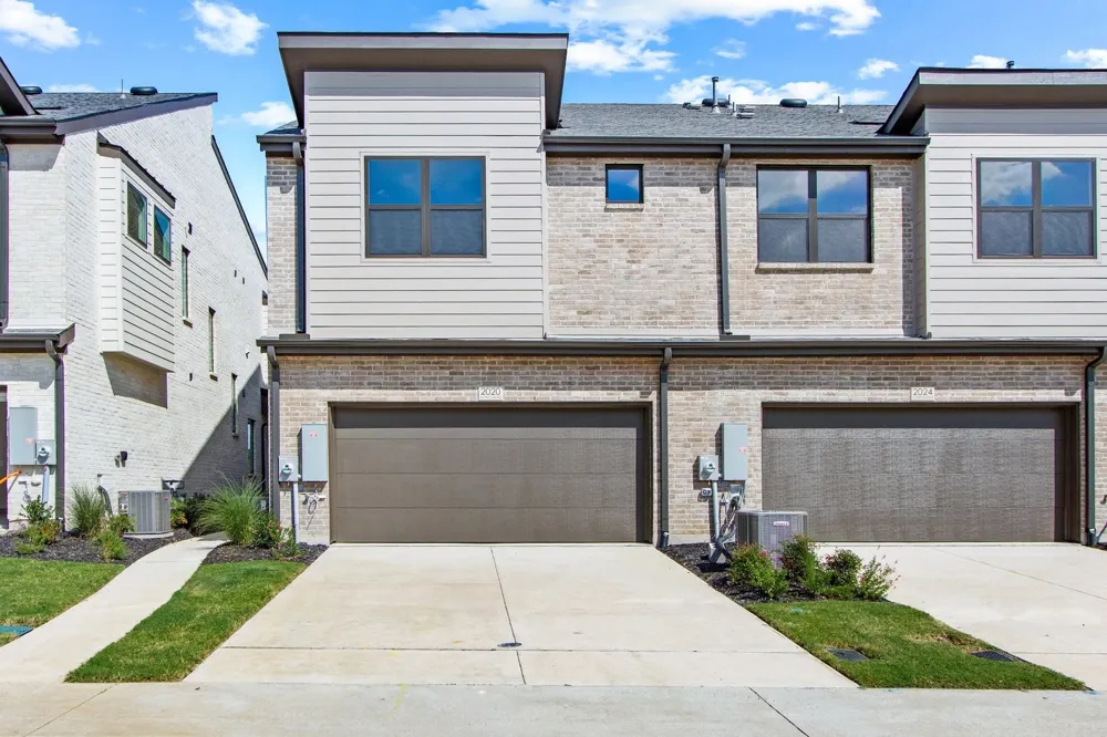 2020 NE Aldrich Mews Celina, TX 75009