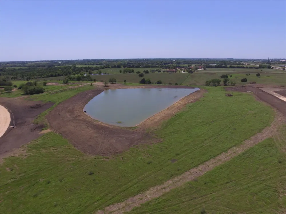 1 Jozwiak Rd Chappell Hill, TX 77426