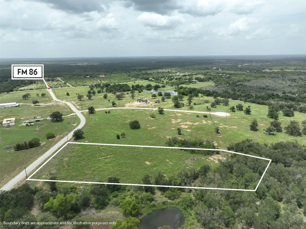 166 Sunny Day Dr Red Rock, TX 78662