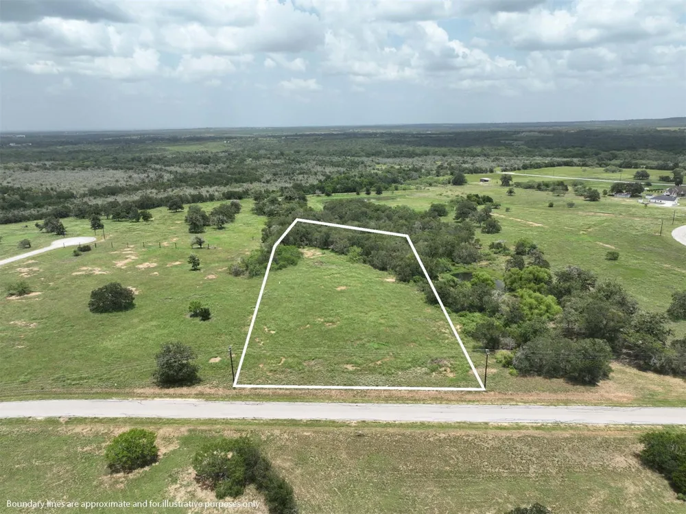 166 Sunny Day Dr Red Rock, TX 78662