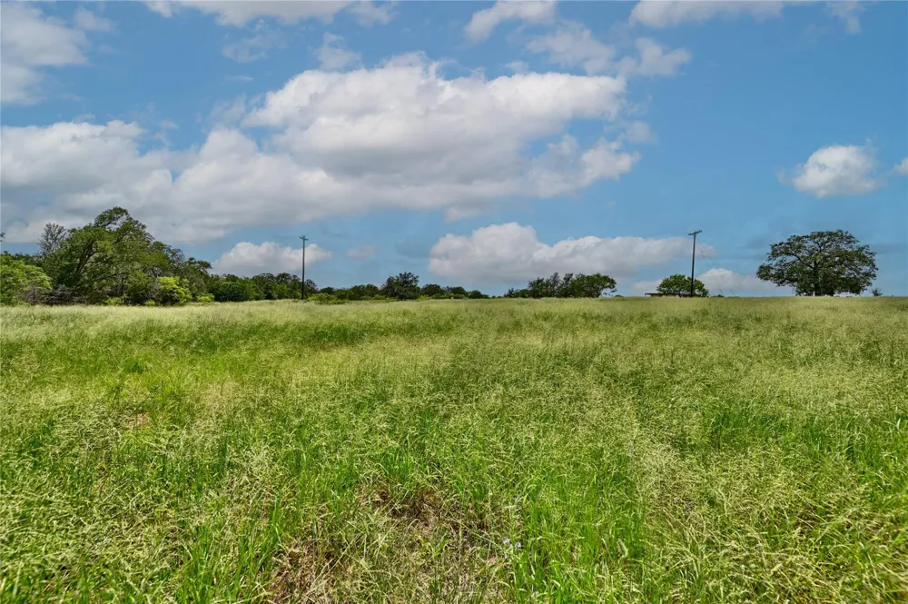 166 Sunny Day Dr Red Rock, TX 78662