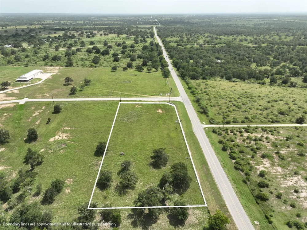 106 Sunny Day Dr Red Rock, TX 78662