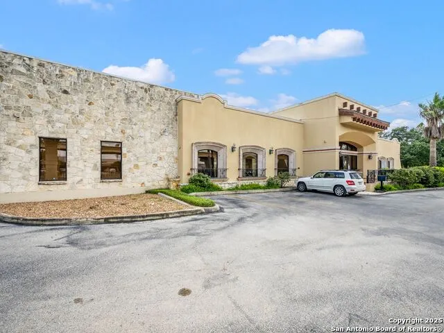 5150 Loop 1604 San Antonio, TX 78249