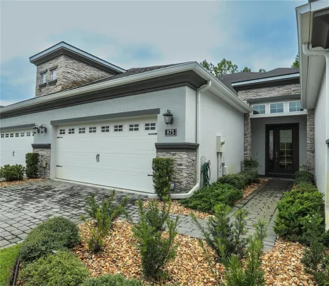 875 PINEWOOD DRIVE