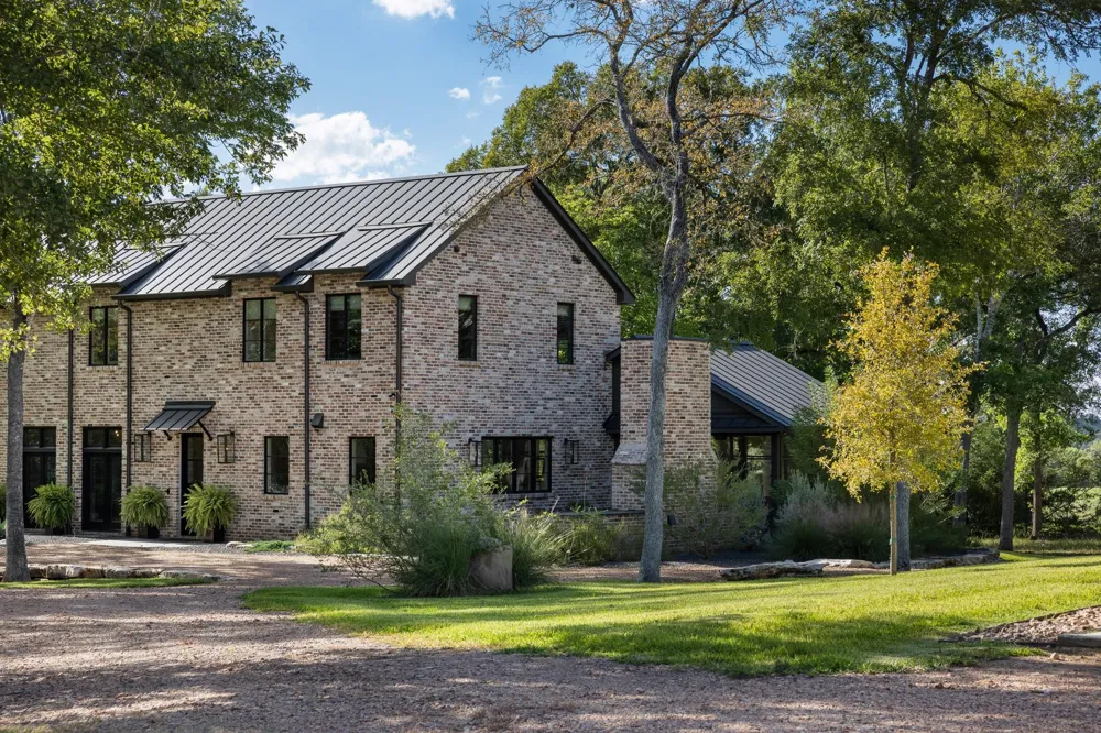 565 Bybee Road Round Top, TX 78954