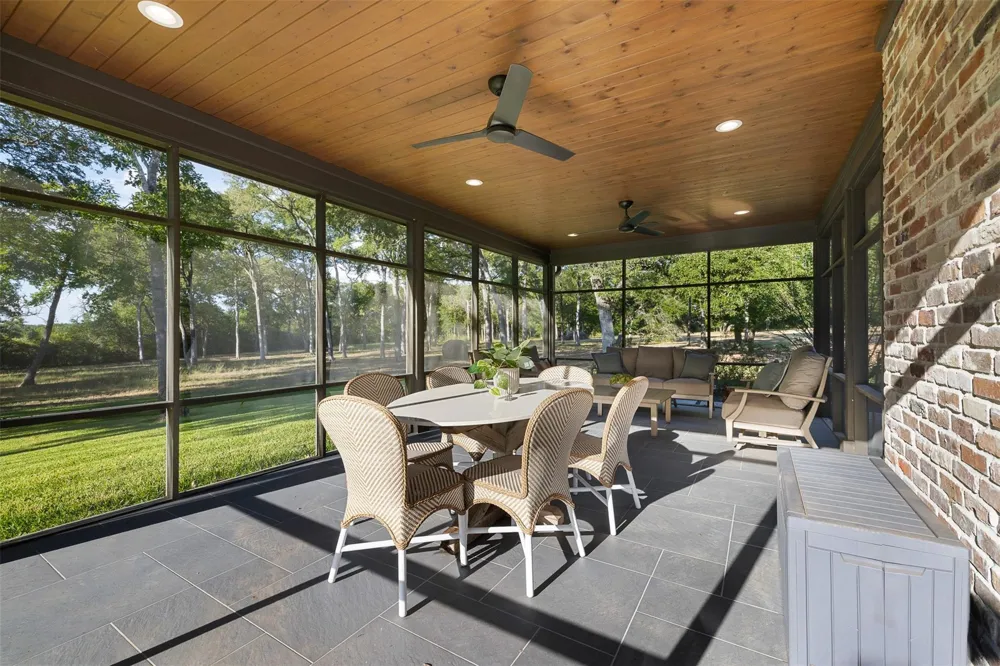 565 Bybee Road Round Top, TX 78954