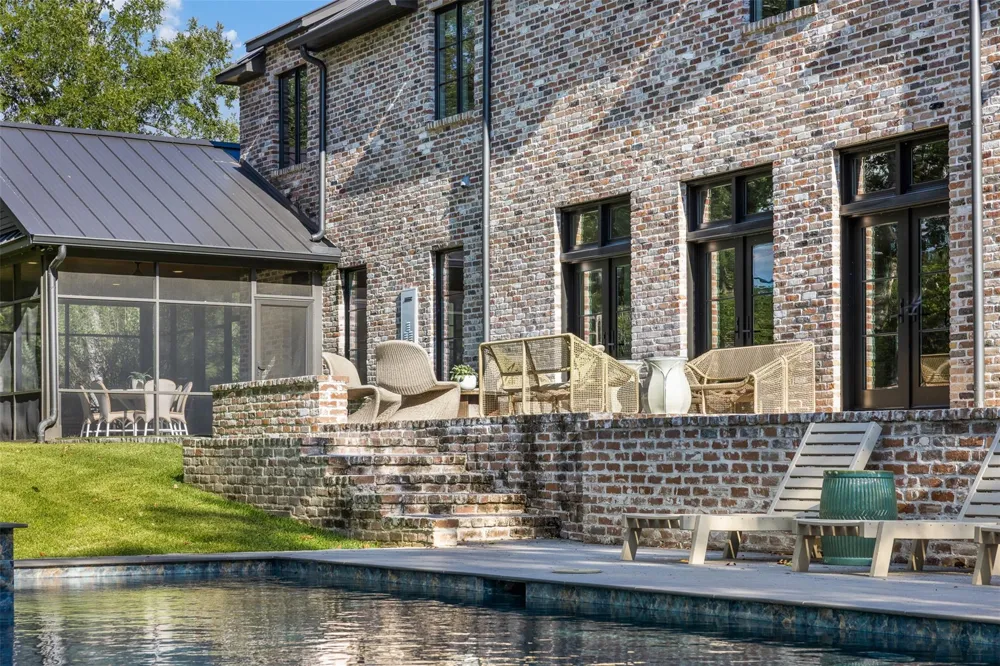 565 Bybee Road Round Top, TX 78954
