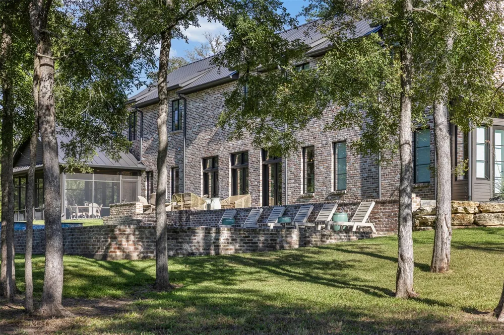 565 Bybee Road Round Top, TX 78954