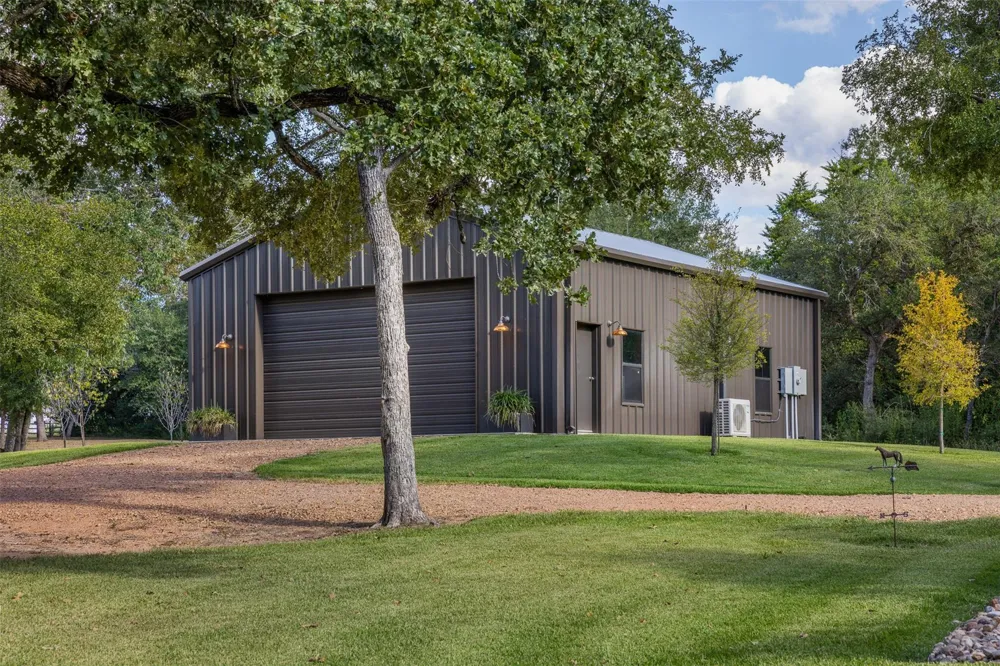 565 Bybee Road Round Top, TX 78954