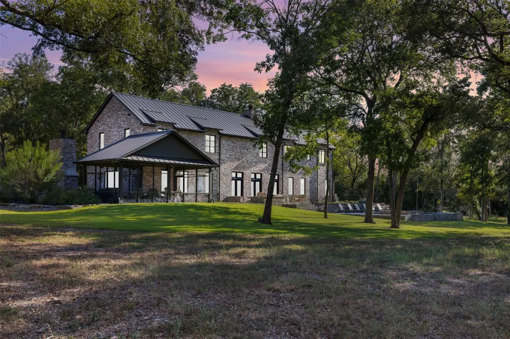 565 Bybee Road Round Top, TX 78954