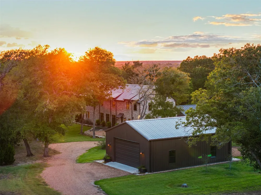 565 Bybee Road Round Top, TX 78954