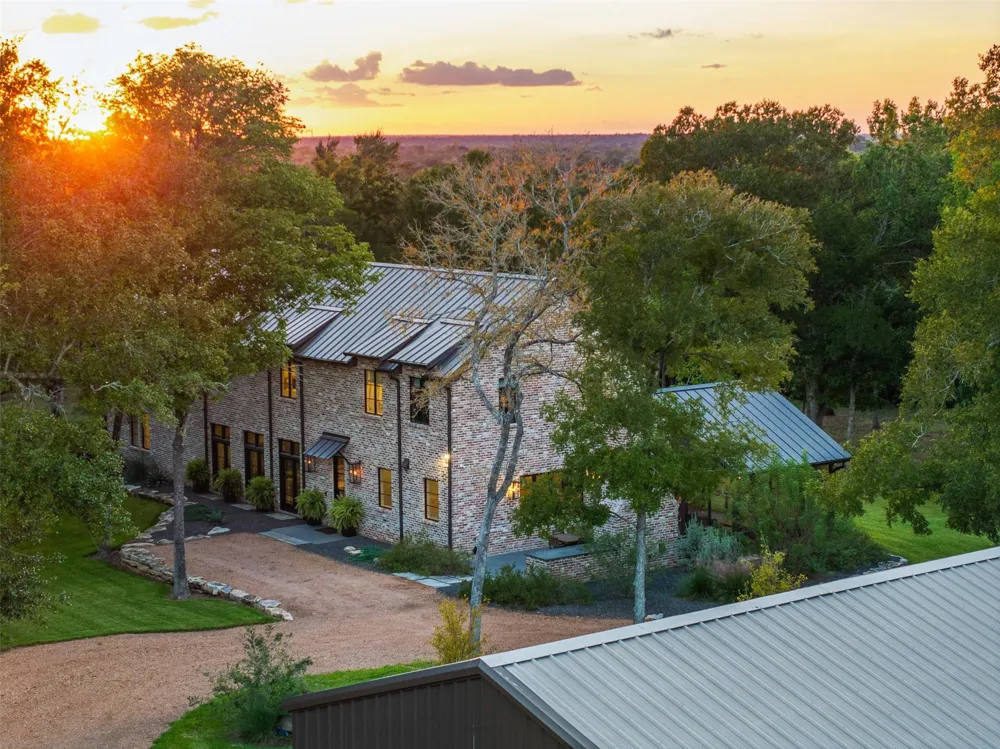 565 Bybee Road Round Top, TX 78954