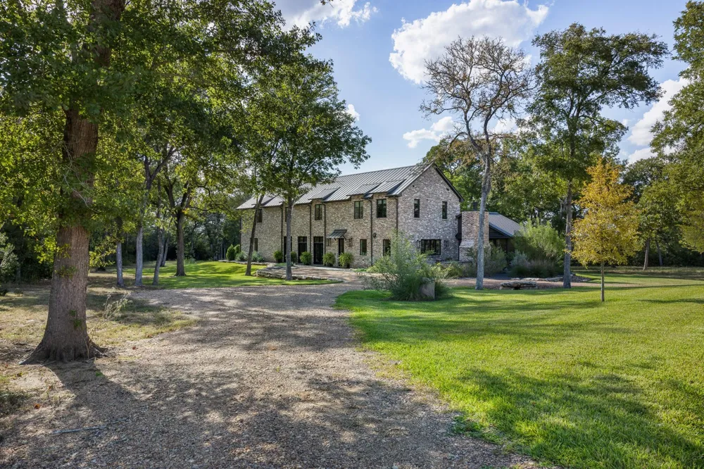 565 Bybee Road Round Top, TX 78954