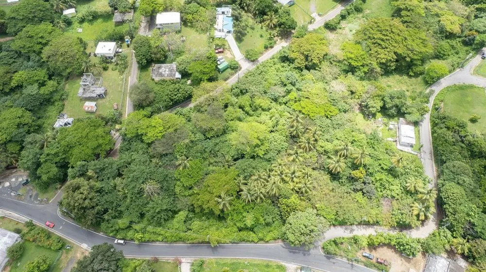 13 PR-997 Vieques, PR 00765