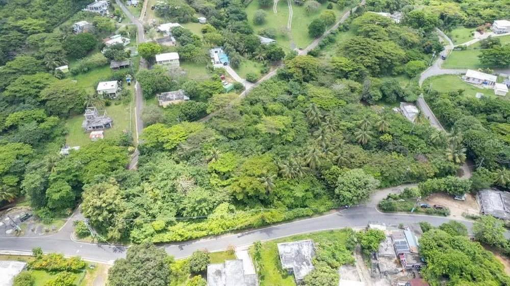 13 PR-997 Vieques, PR 00765