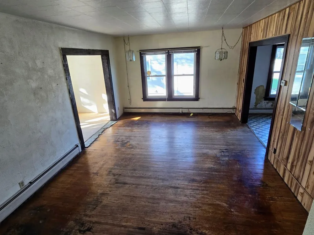 109 5th Avenue SE Pipestone, MN 56164
