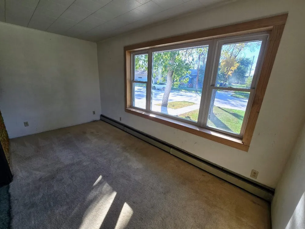 109 5th Avenue SE Pipestone, MN 56164