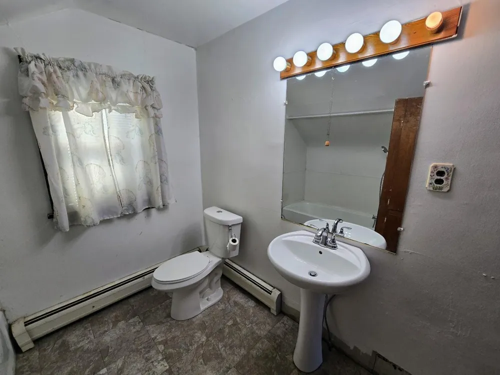 109 5th Avenue SE Pipestone, MN 56164