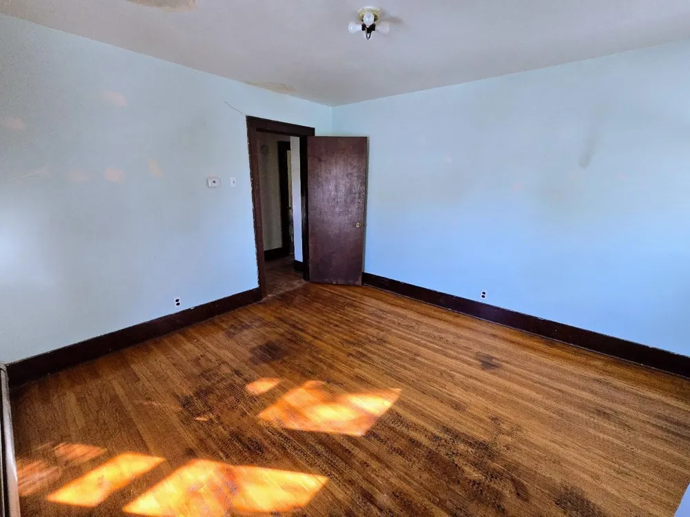 109 5th Avenue SE Pipestone, MN 56164