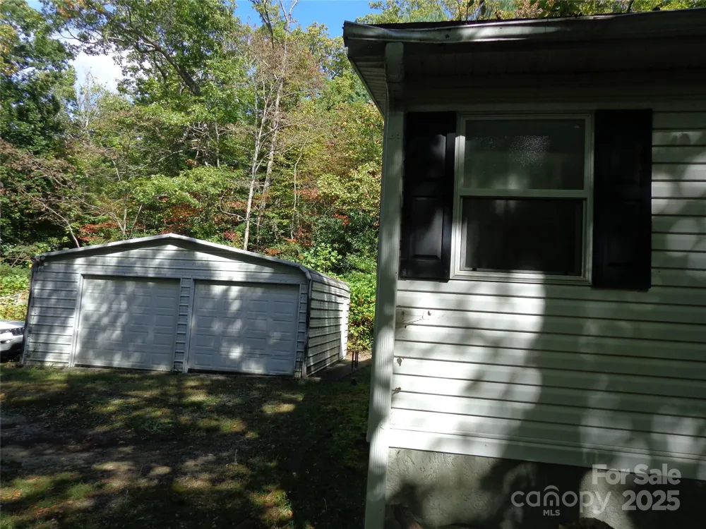 89 Blue Mountain Road Fairview, NC 28730