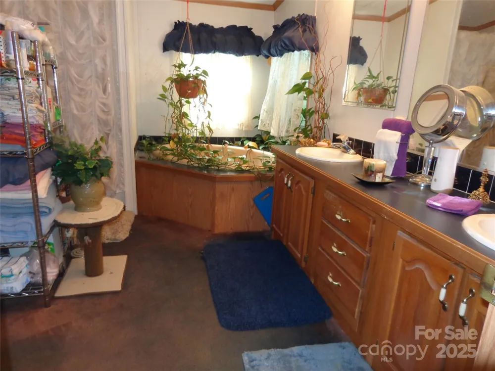 89 Blue Mountain Road Fairview, NC 28730