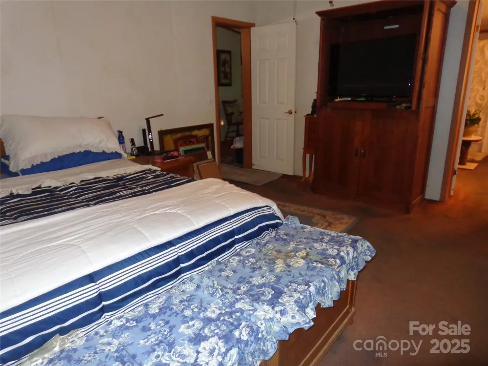 89 Blue Mountain Road Fairview, NC 28730