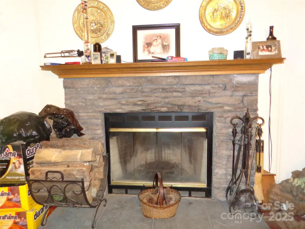 89 Blue Mountain Road Fairview, NC 28730