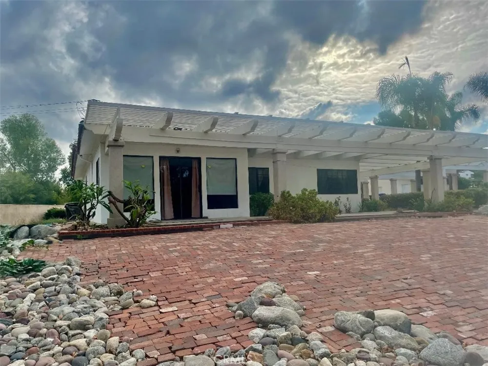 2445 Desire Rowland Heights, CA 91748