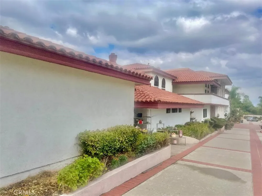 2445 Desire Rowland Heights, CA 91748