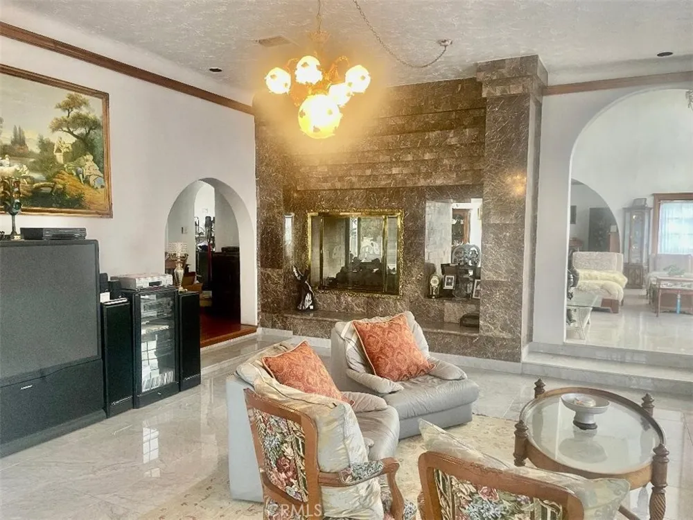 2445 Desire Rowland Heights, CA 91748