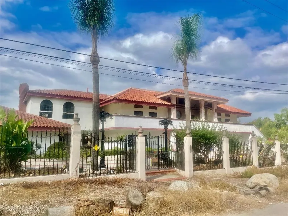 2445 Desire Rowland Heights, CA 91748
