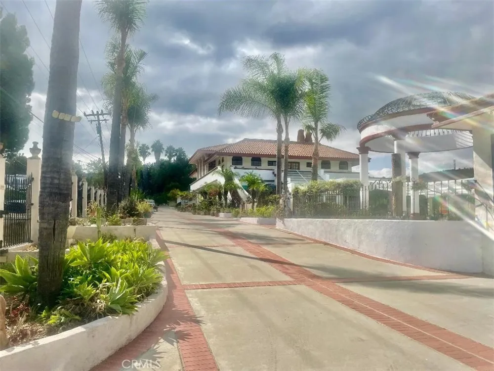 2445 Desire Rowland Heights, CA 91748