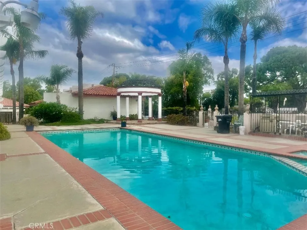 2445 Desire Rowland Heights, CA 91748