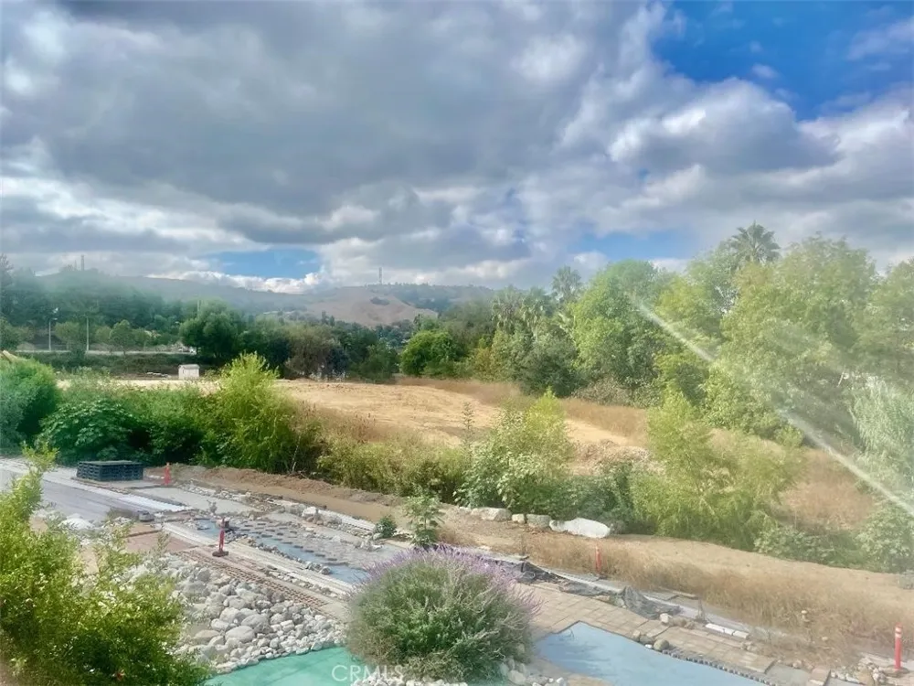 2445 Desire Rowland Heights, CA 91748