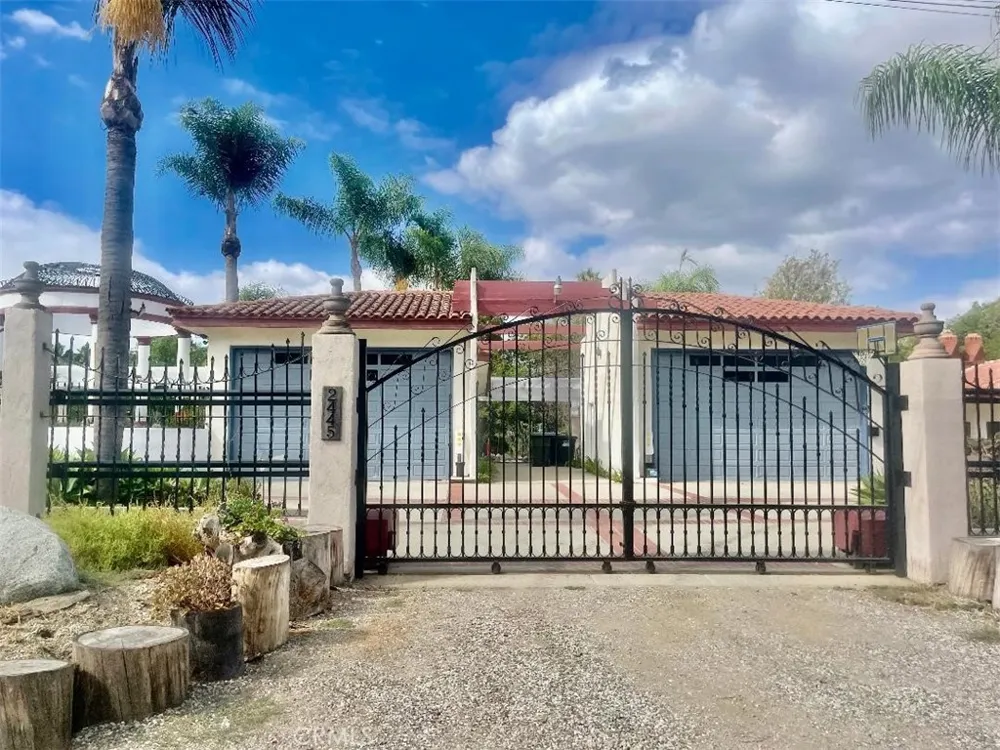 2445 Desire Rowland Heights, CA 91748