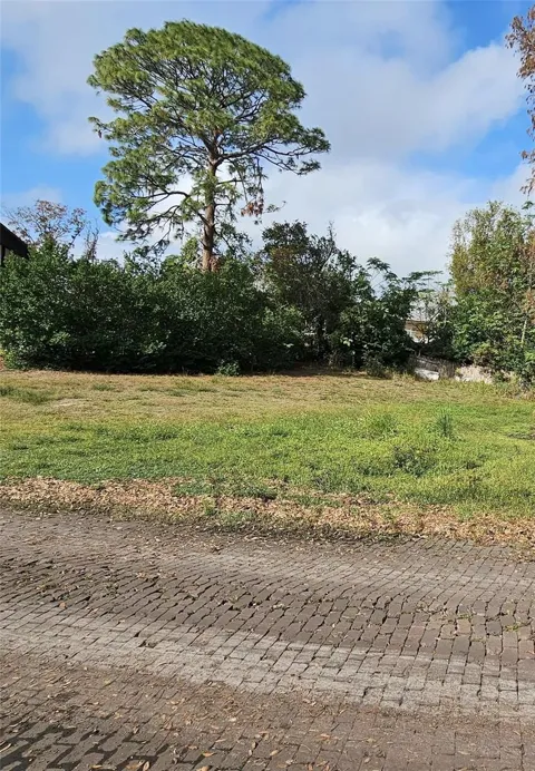 GRANDVIEW DRIVE
