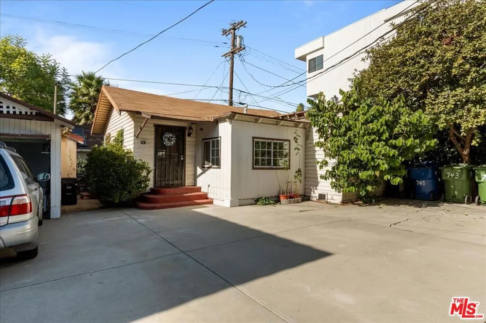 741 Harvard Boulevard Los Angeles, CA 90029