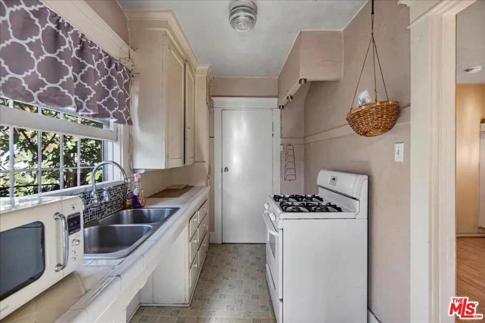 741 Harvard Boulevard Los Angeles, CA 90029