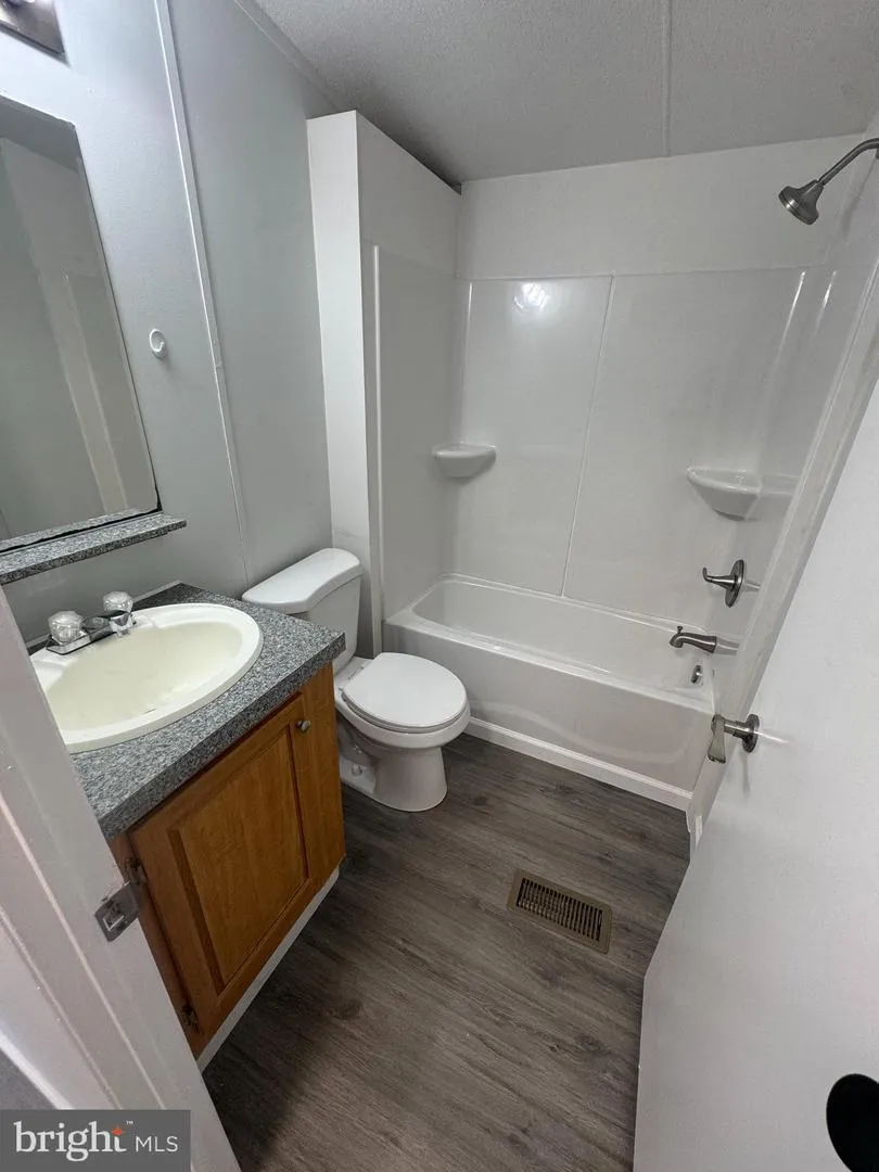 37 GEORGE DRIVE Middletown, PA 17057
