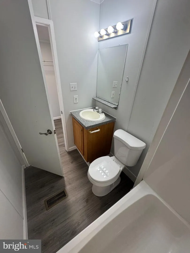 37 GEORGE DRIVE Middletown, PA 17057