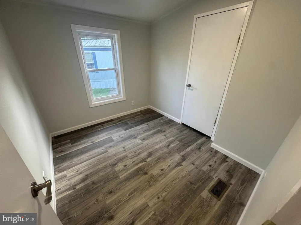 37 GEORGE DRIVE Middletown, PA 17057